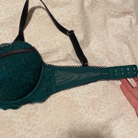 Victoria’s Secret Dream Angels Bra - Picture 3 of 11